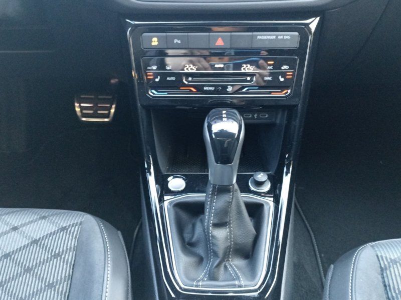 Fahrzeugansicht 12 Fahrzeugabbildung Volkswagen T-Cross 1.5 TSI R-Line DSG AHK+NAVI+IQ-LED+KAME