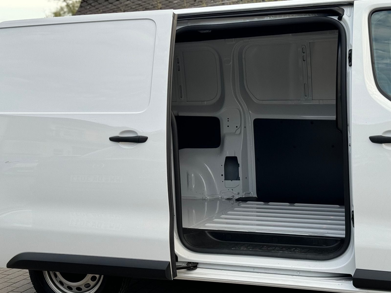 PEUGEOT Expert, 2023, Diesel, 144 PS