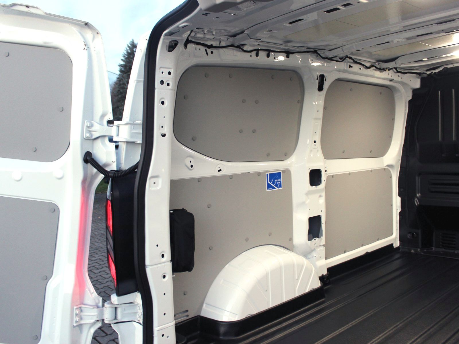 Fahrzeugabbildung Ford Transit Custom 280 L1 Trend FWD