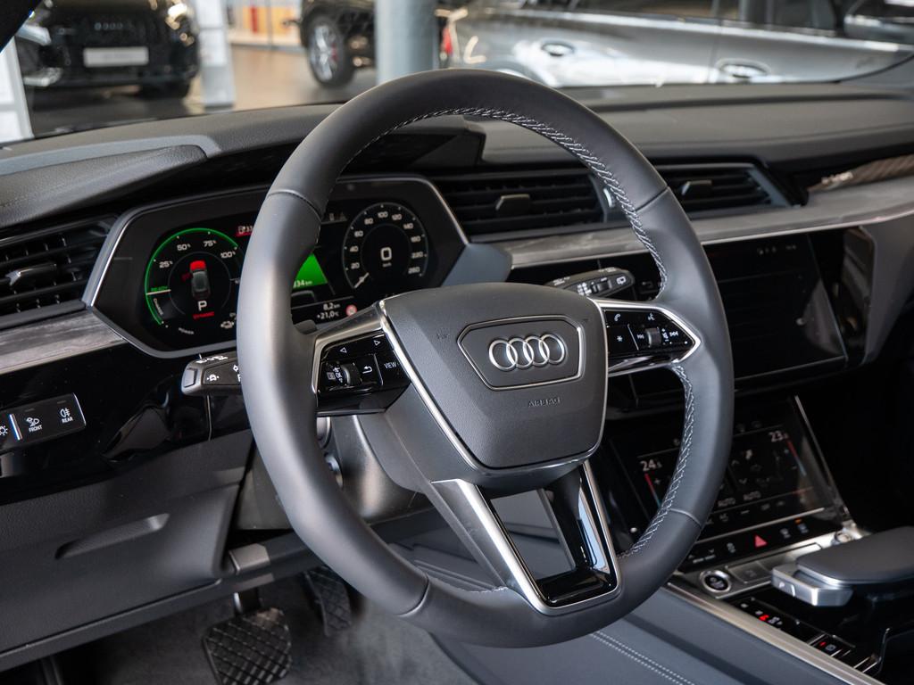 Audi Q8 S line 50 e-tron quattro 1.226,- EUR MTL* ACC
