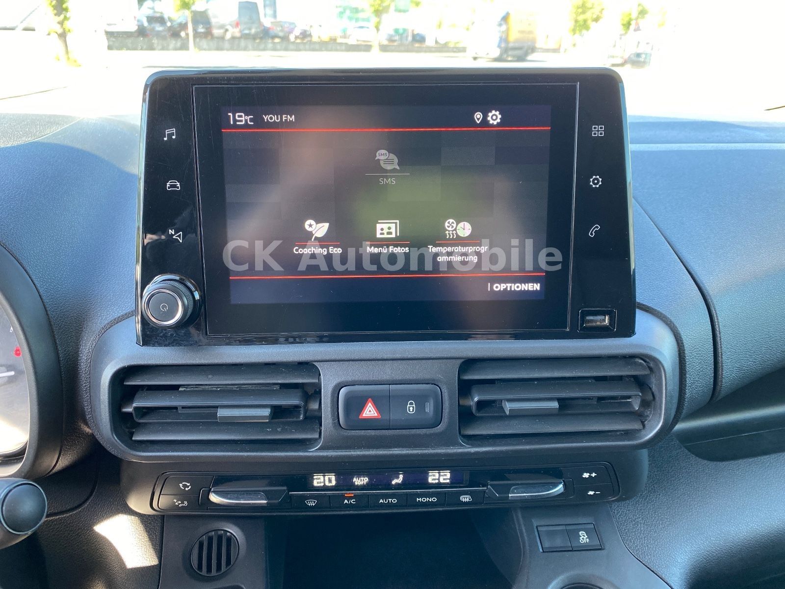 Fahrzeugabbildung Citroën Berlingo Kasten Driver XL/L2/Navi/Klima/Kamera