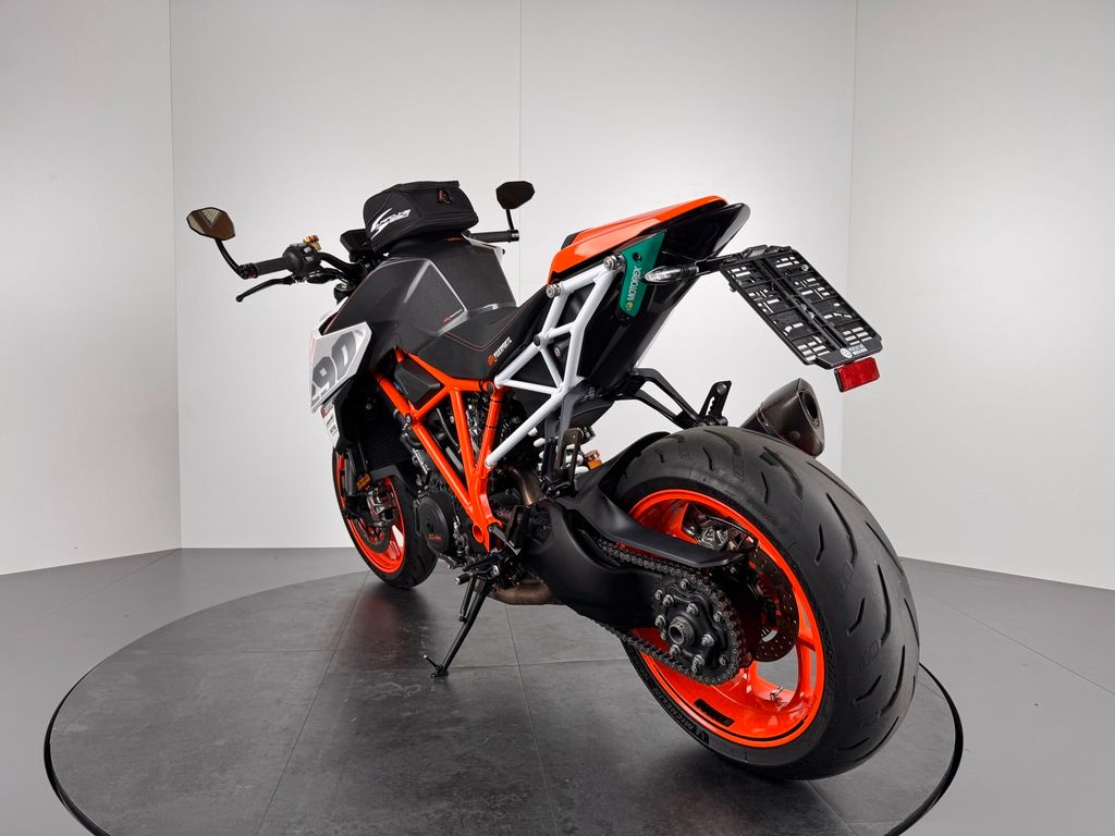 Fahrzeugabbildung KTM 1290 SUPER DUKE R *ZUBEHÖR *SERIVCE NEU *1. HAND