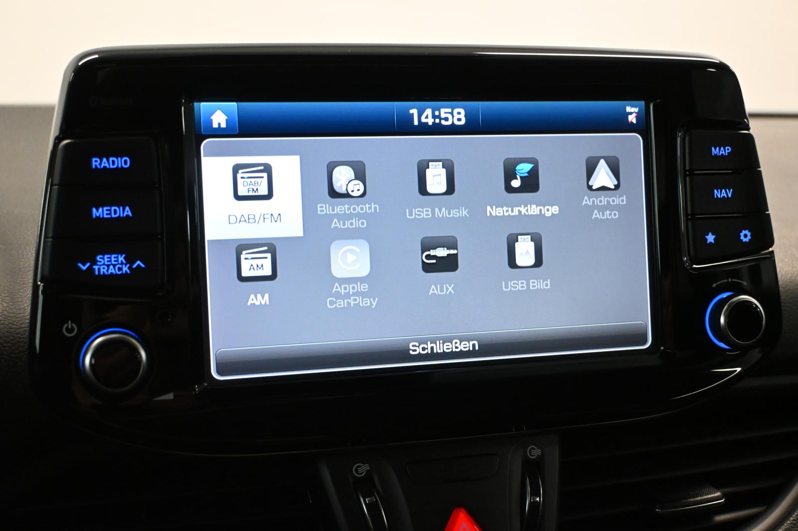 Hyundai i30 Premium *KAMERA*KESSY*LENKRADHZ*SHZ*CARPLAY