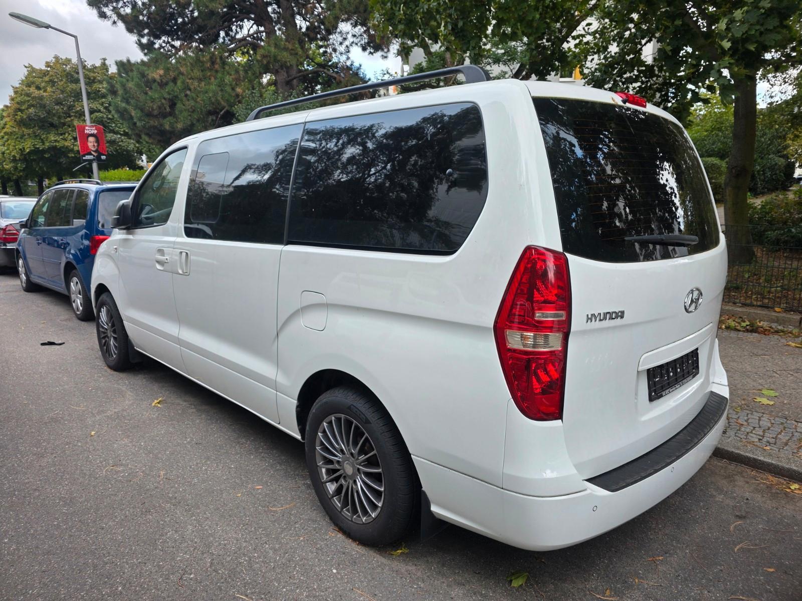 Hyundai H-1 8sitzer Automatik