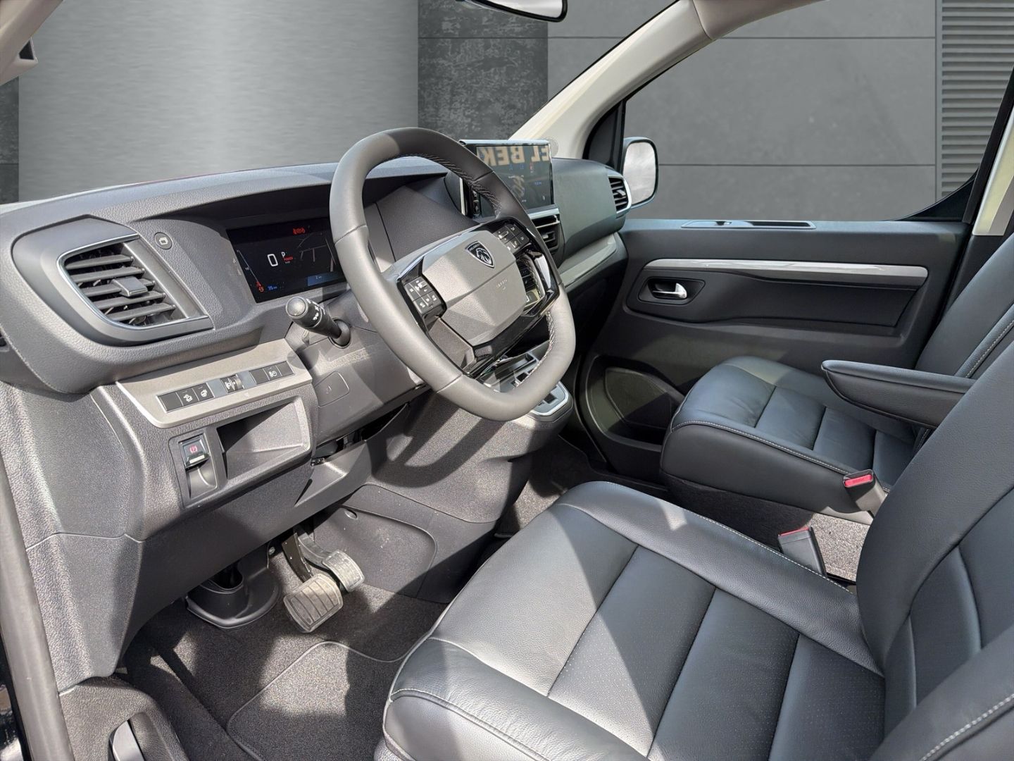 Peugeot Traveller - Bild 7