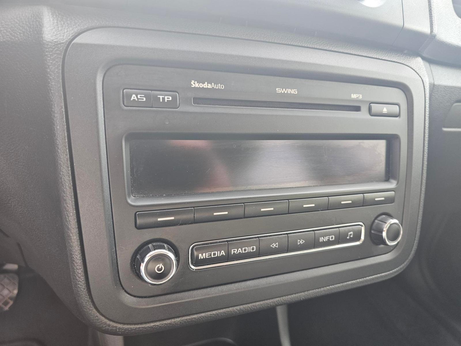 Skoda Fabia 2012 — photo 17