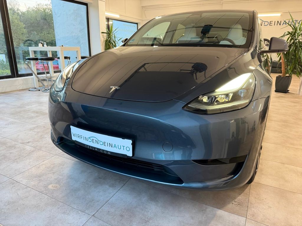 Image of Tesla Model Y