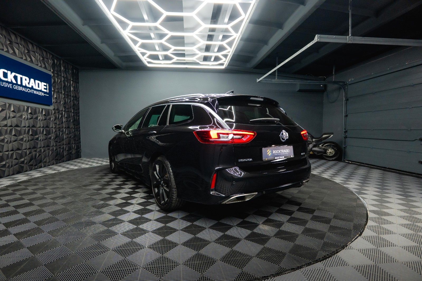 Fahrzeugabbildung Opel Insignia B Sports Tourer GSi 4x4 *ACC*LED*HU*DAB