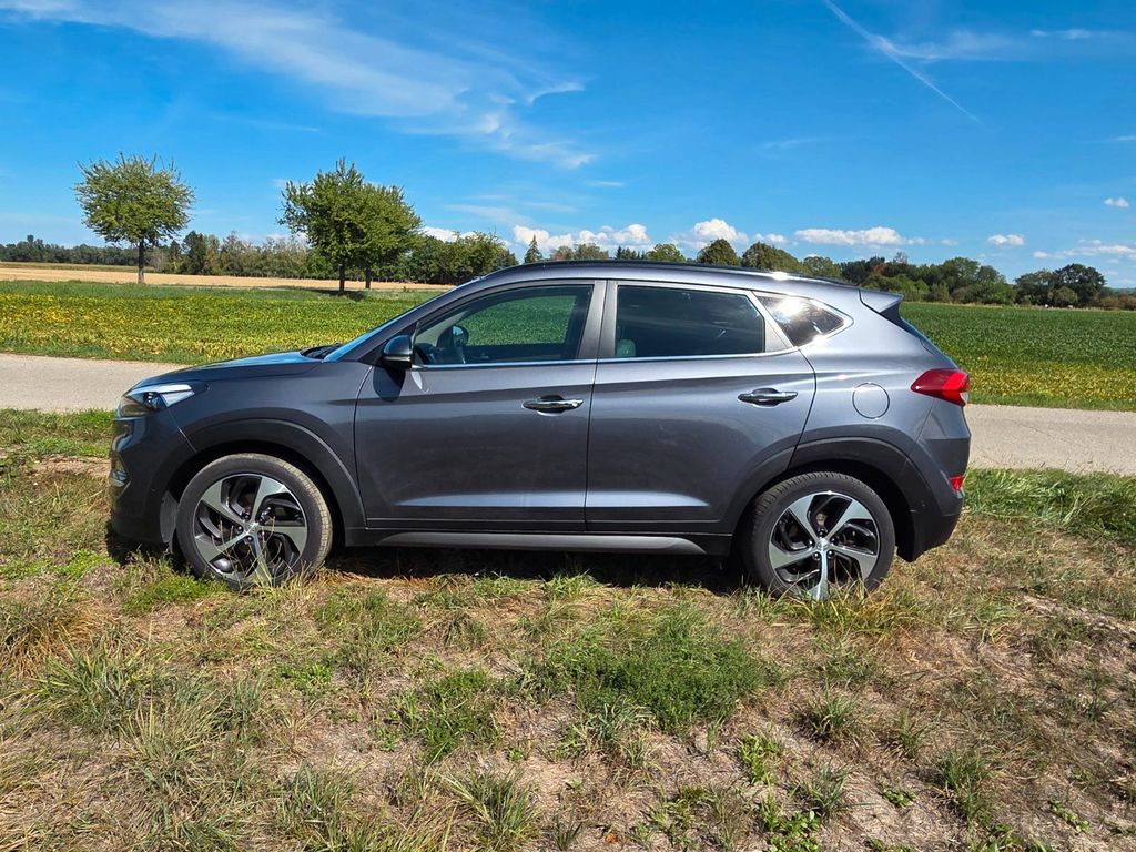 Image of Hyundai TUCSON