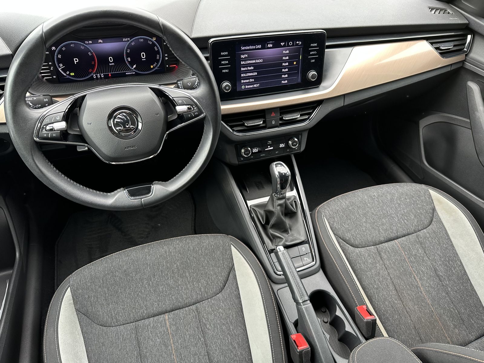 Fahrzeugabbildung SKODA Scala 1.5 TSI DSG Style LED+ACC+KAMERA+SHZ+CARPL