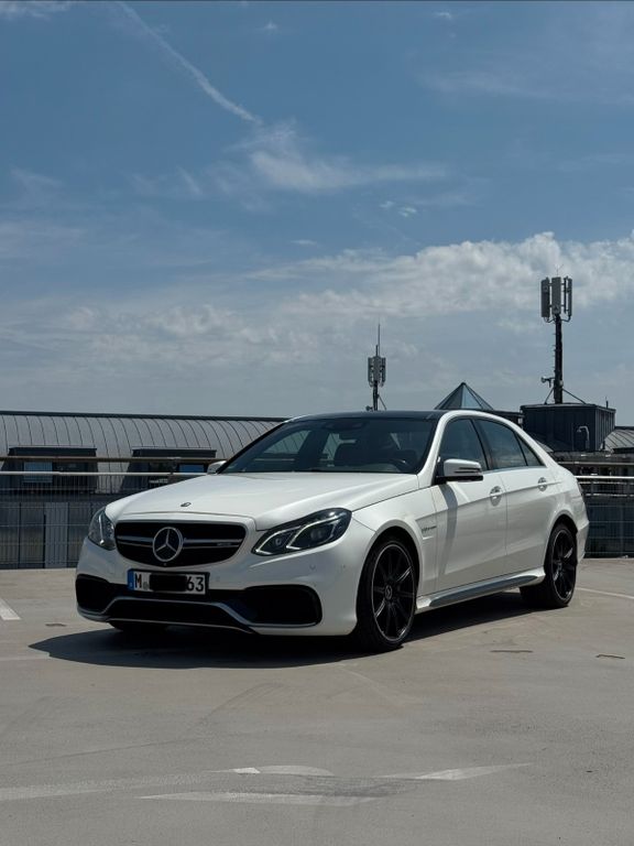 Image of Mercedes-Benz E 63 AMG