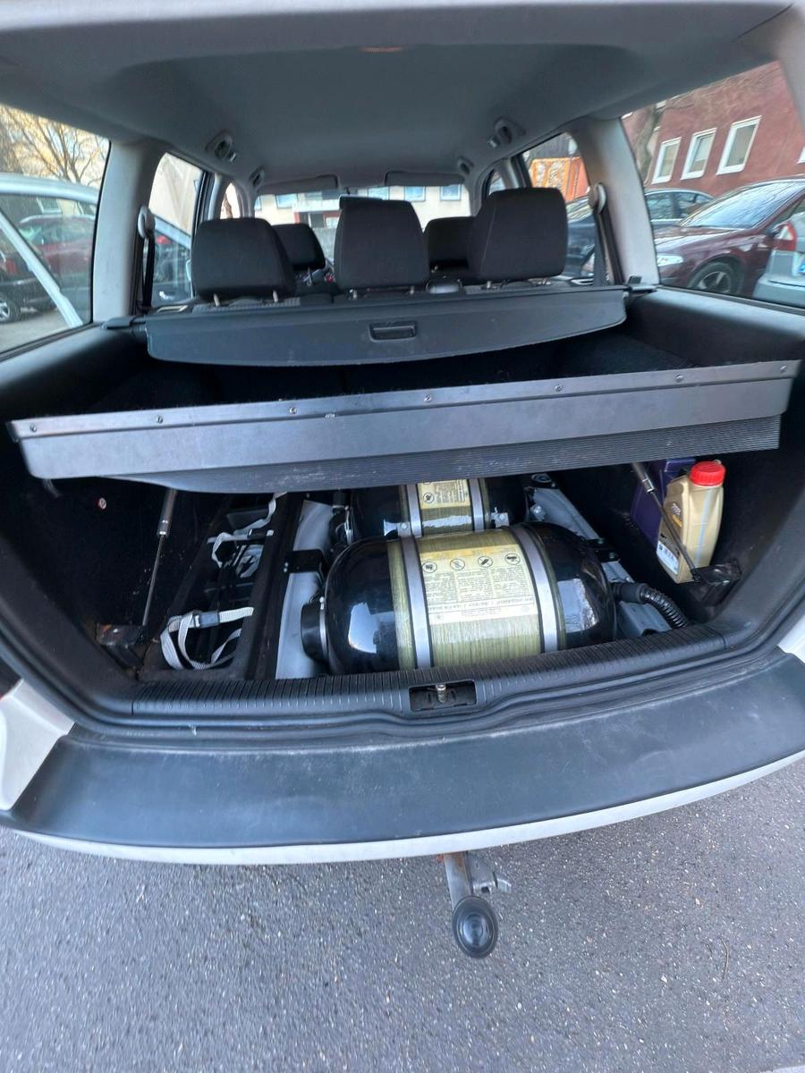 Volkswagen Golf 2004 — engine 116 HP (85kW)