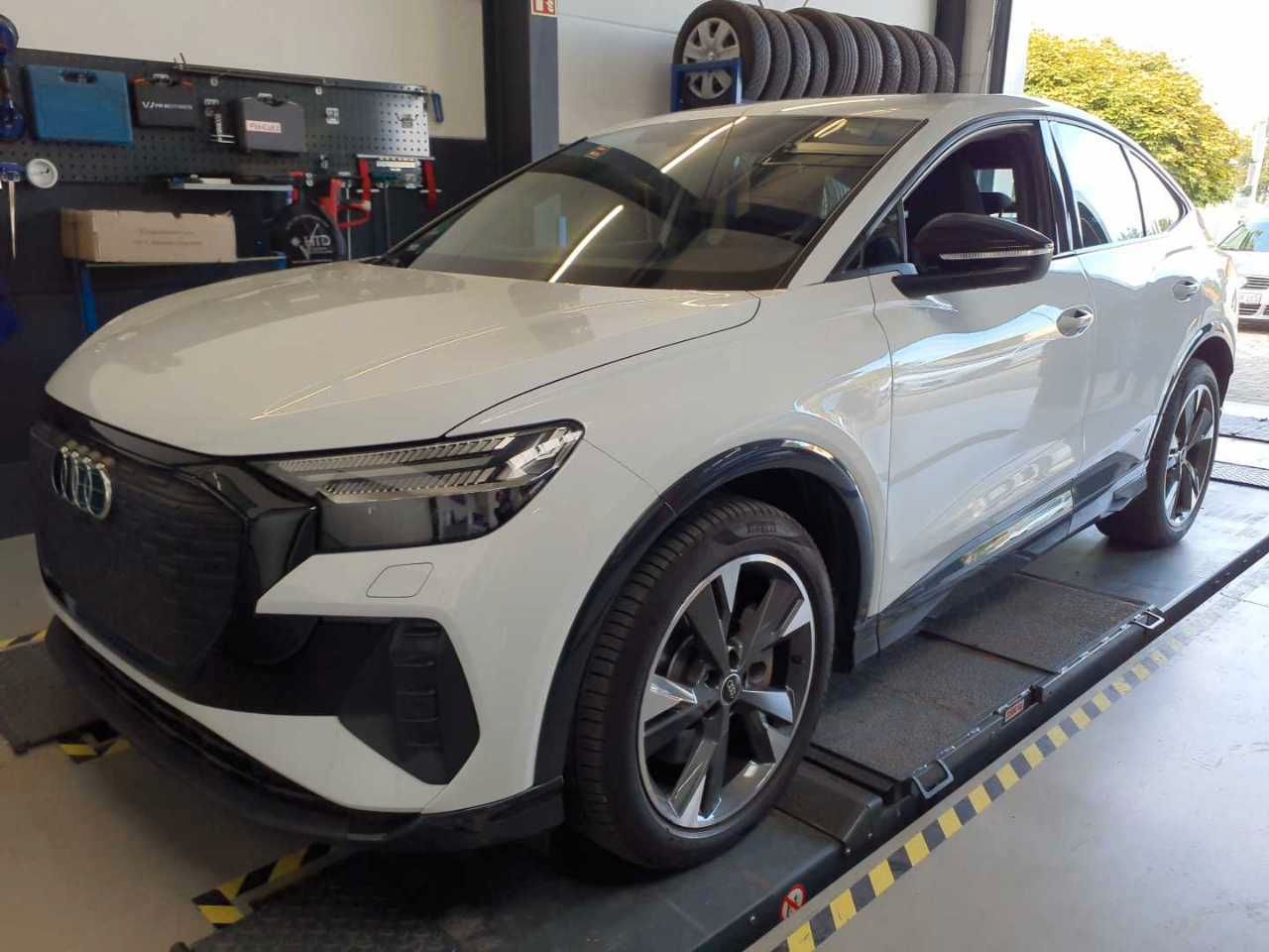 Audi Q4 e-tron Sportback 40 basis Matrix Pano imagem 2