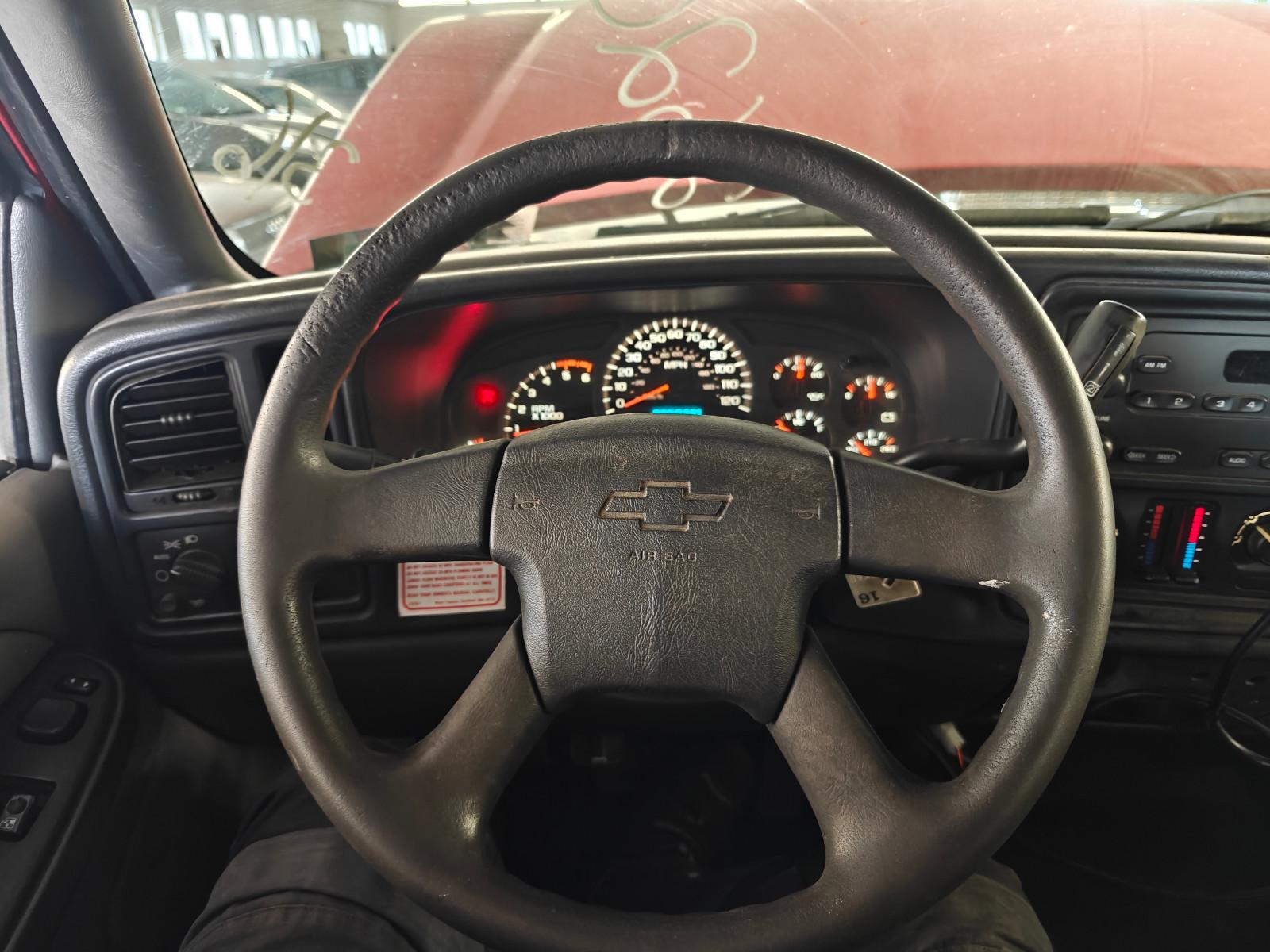 Chevrolet Silverado 2004 — photo 17