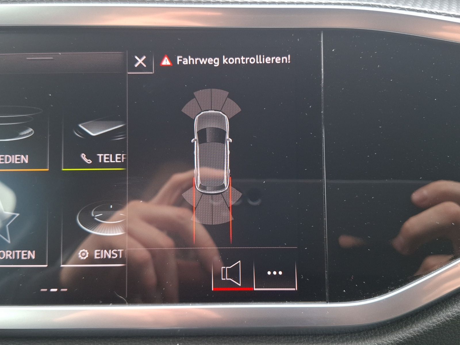 Fahrzeugabbildung Audi Q3 35 TFSI S-line S-tronic LED AVC APP ACC PDC S
