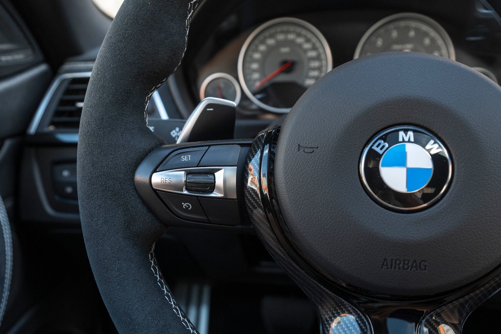Fahrzeugabbildung BMW 430IX M-PERFORMANCE H&K HUD LED KAM CARPLAY ALC
