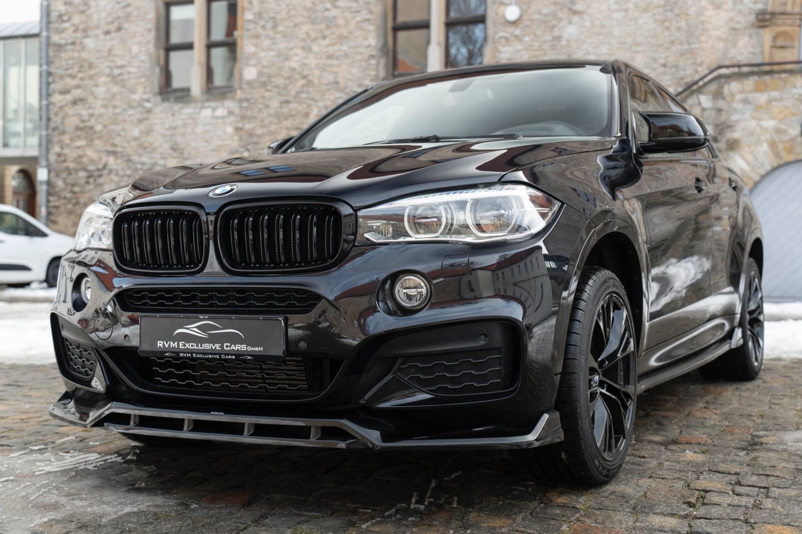 Fahrzeugabbildung BMW X6 xDrive35i M-Sport H&K KAM NAV M+S
