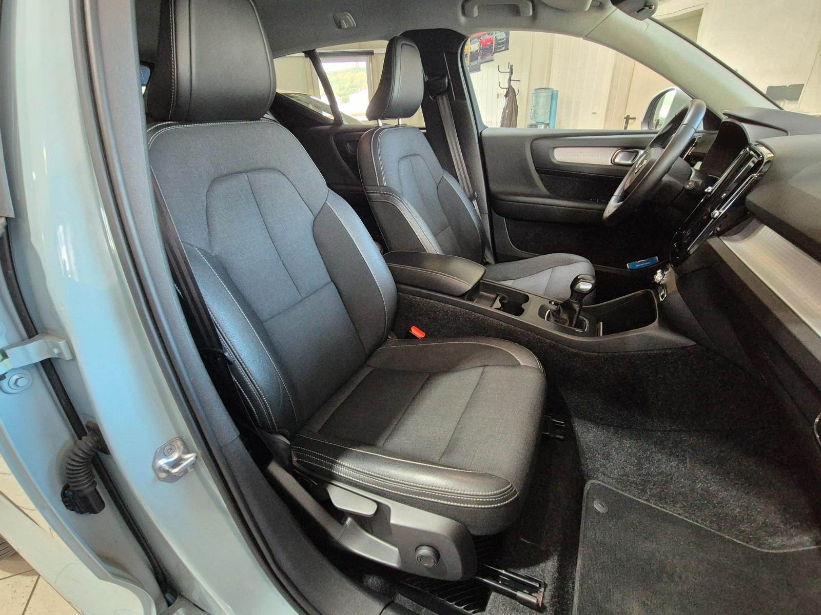 Volvo XC40 1,5 Momentum/Bicolor/Sound/Motorhaube Hagel