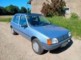 Peugeot 205 GR - Peugeot 205 mit Schiebedach
