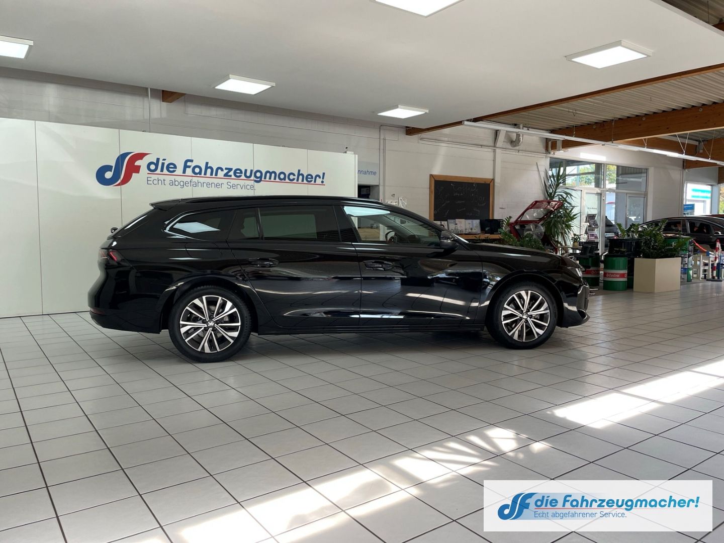 Fahrzeugabbildung Peugeot 508 SW Allure Pack 1.5 BlueHDi 130 EU6d