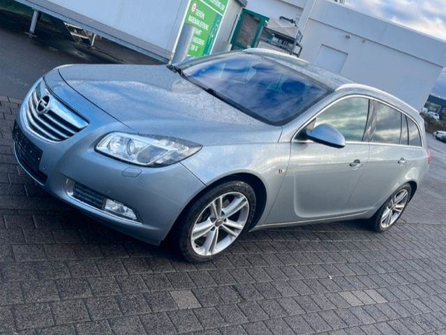 Opel Insignia A Sports Tourer SW 4X4