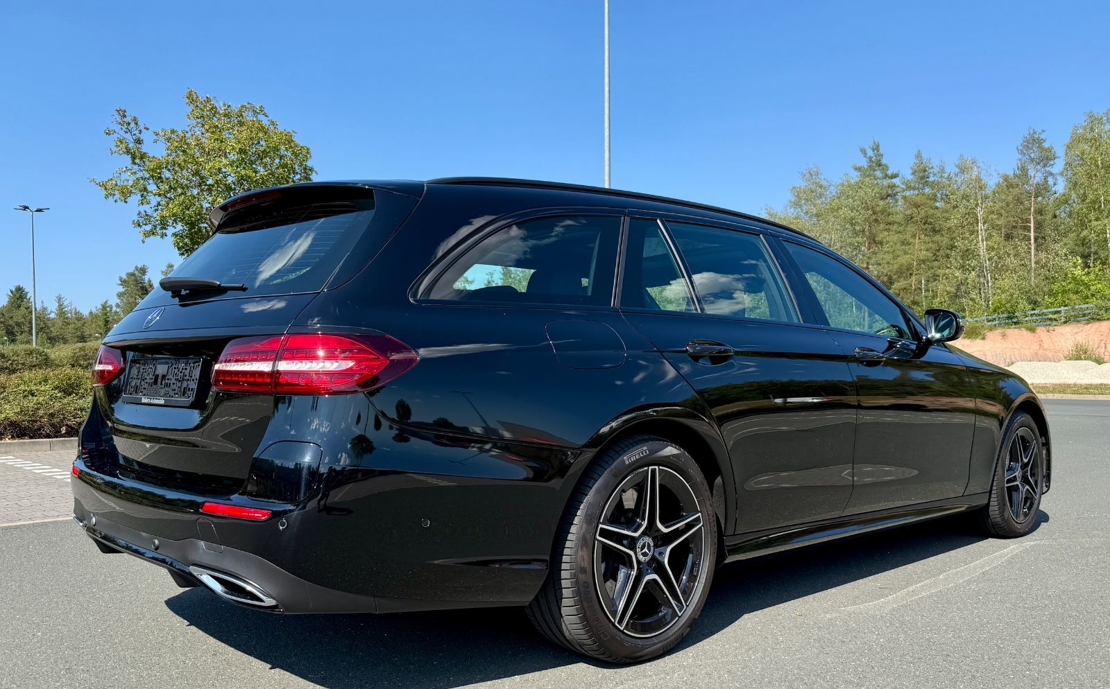 Mercedes-Benz E 300 de T 9G-Tronic AMG-Line Top-Ausstattung imagem 3