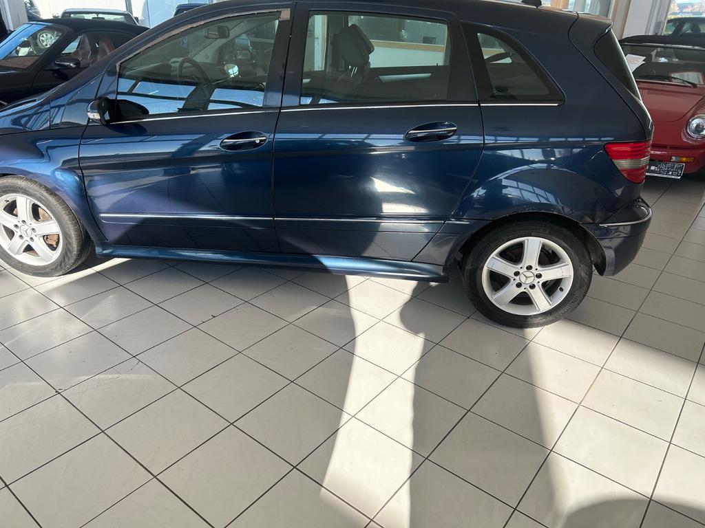 Mercedes-Benz B 170