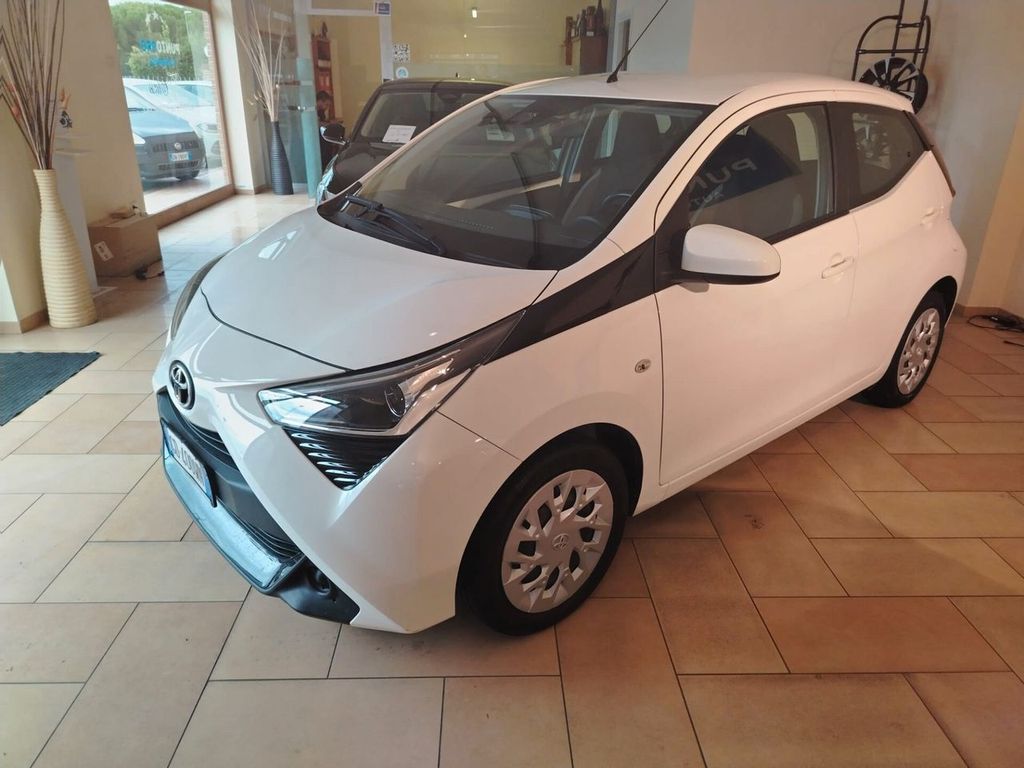 Image of Toyota Aygo (X)