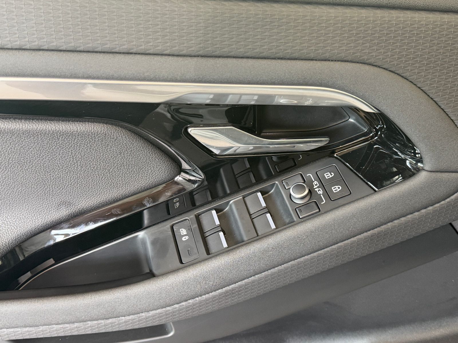 Fahrzeugabbildung Land Rover Range Rover Evoque S Hybrid/P300/360°/APPLE/NAVI