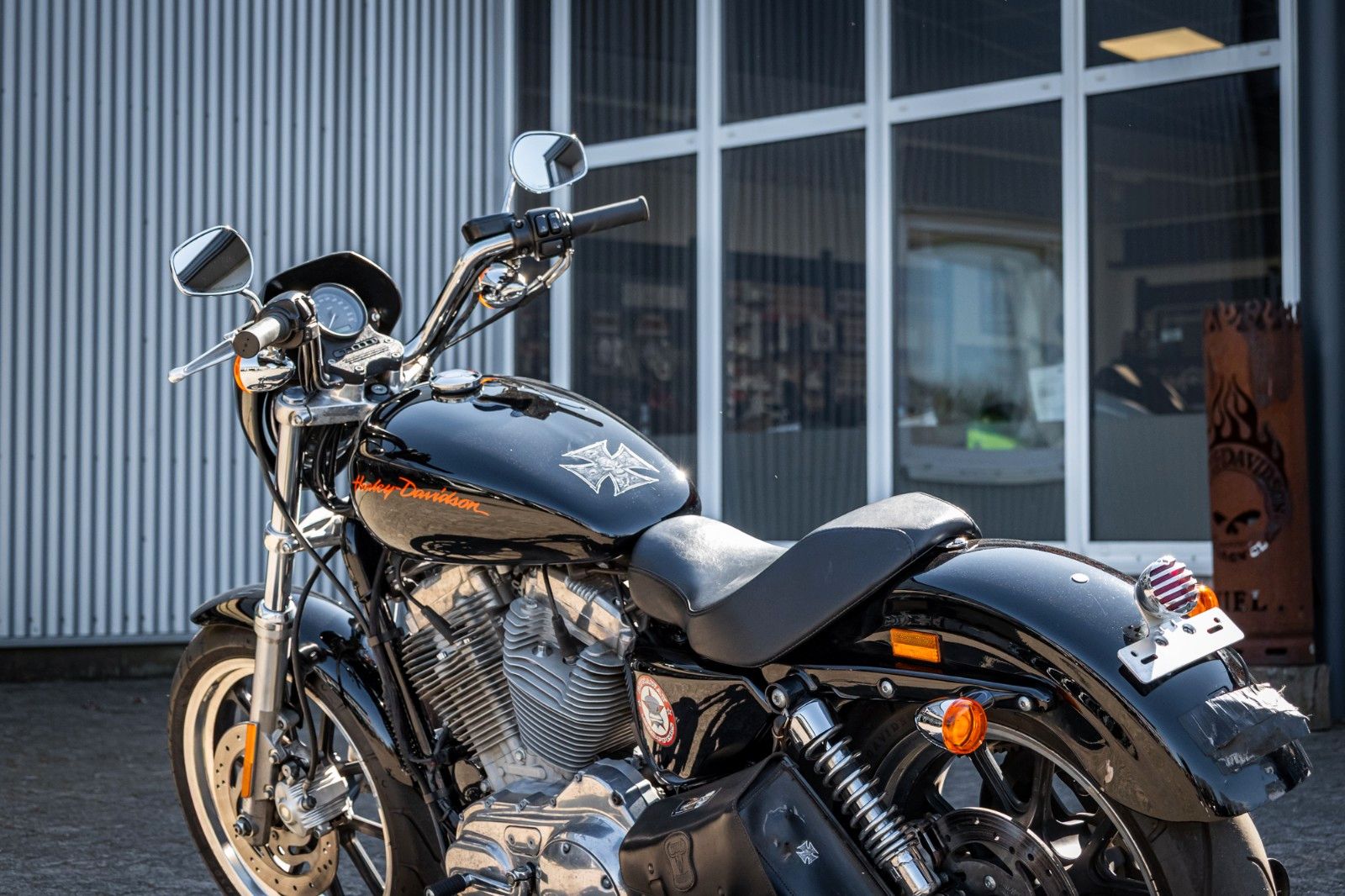 Fahrzeugabbildung Harley-Davidson XL883L SUPERLOW SPORTSTER - A2 TAUGLICH - FALCON