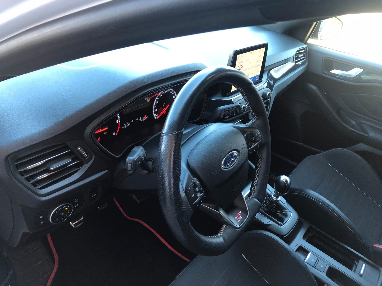Fahrzeugabbildung Ford Focus Turnier ST