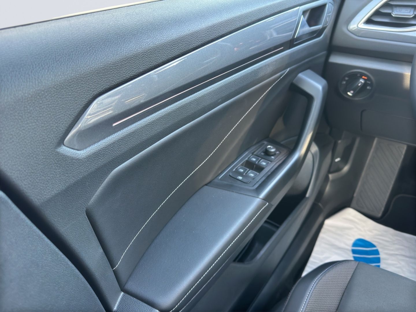 T-Roc Style 1,0l TSI OPF 6-Gang LED GJR ACC Park