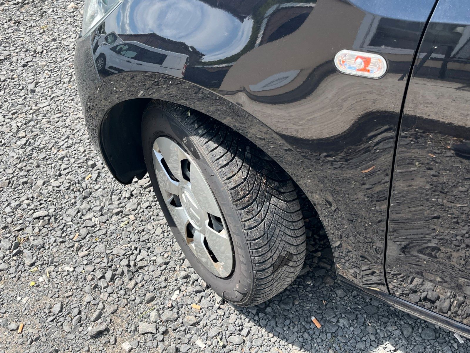 Fahrzeugabbildung Volkswagen up! 1.0 move Aut. Klima Sitzhzg SCHECKHEFT 2.HD