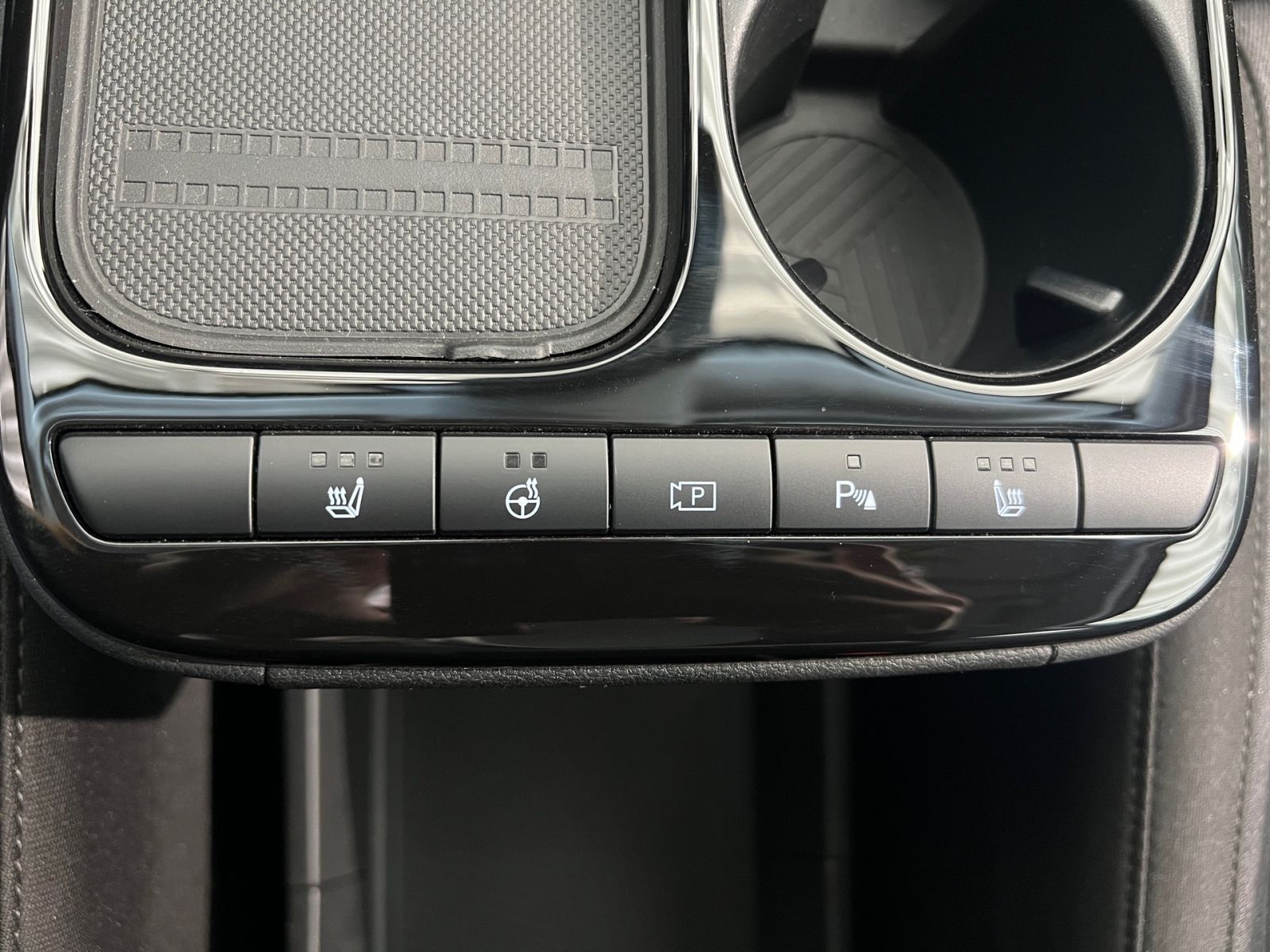 Fahrzeugabbildung Hyundai IONIQ 5 Elektro 63 kWh Wärmepumpe Navi LED
