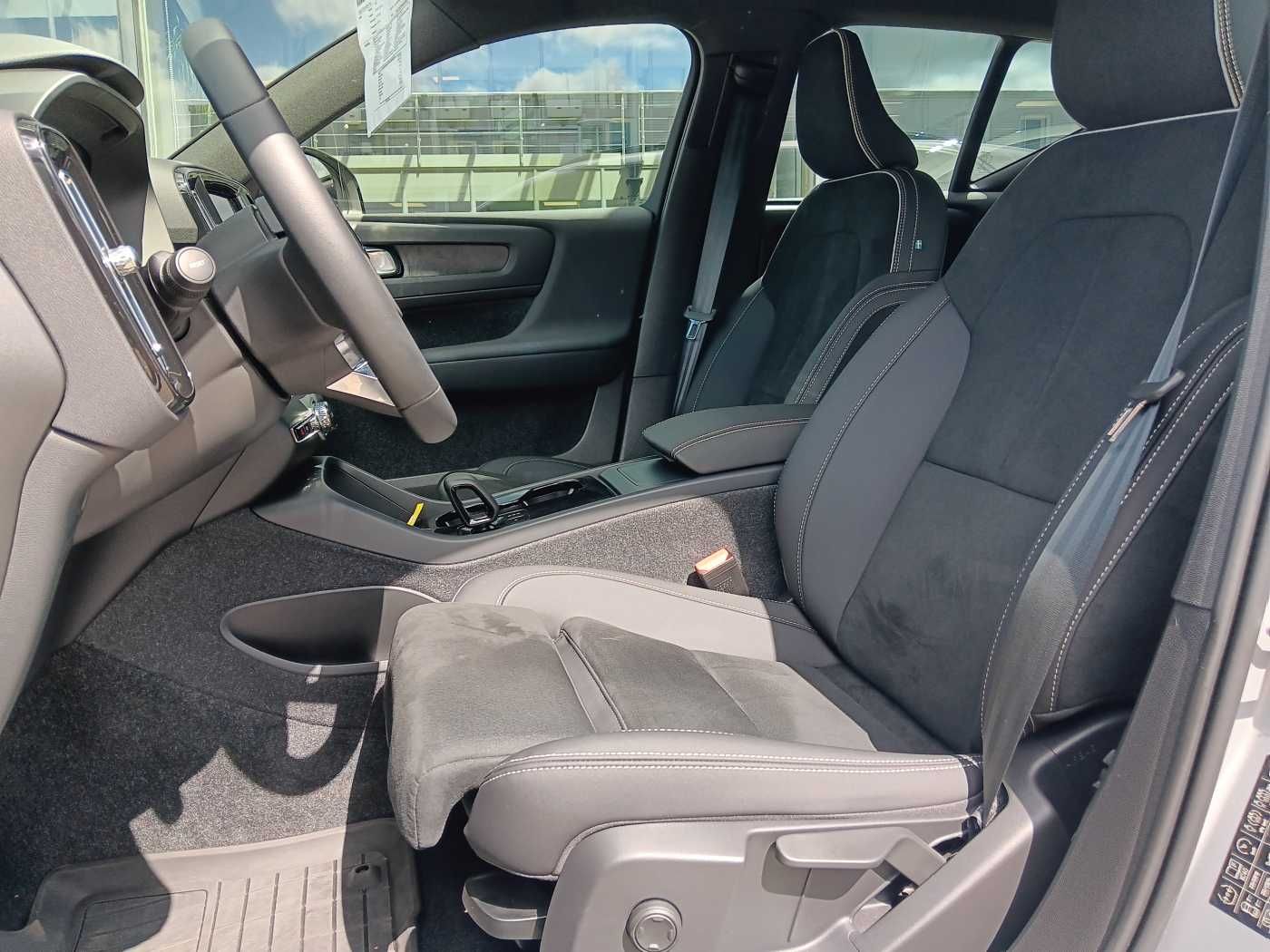Fahrzeugabbildung Volvo XC40 Single Extended Plus '82kwh Batterie,'