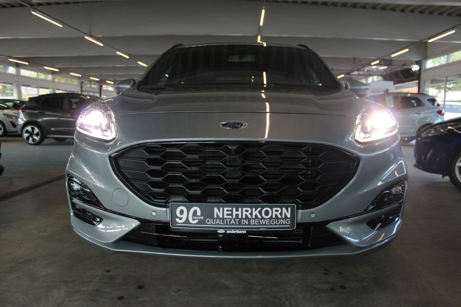 Fahrzeugabbildung Ford Kuga ST-Line X LED B&O HUD ACC WinterPaket uvm.