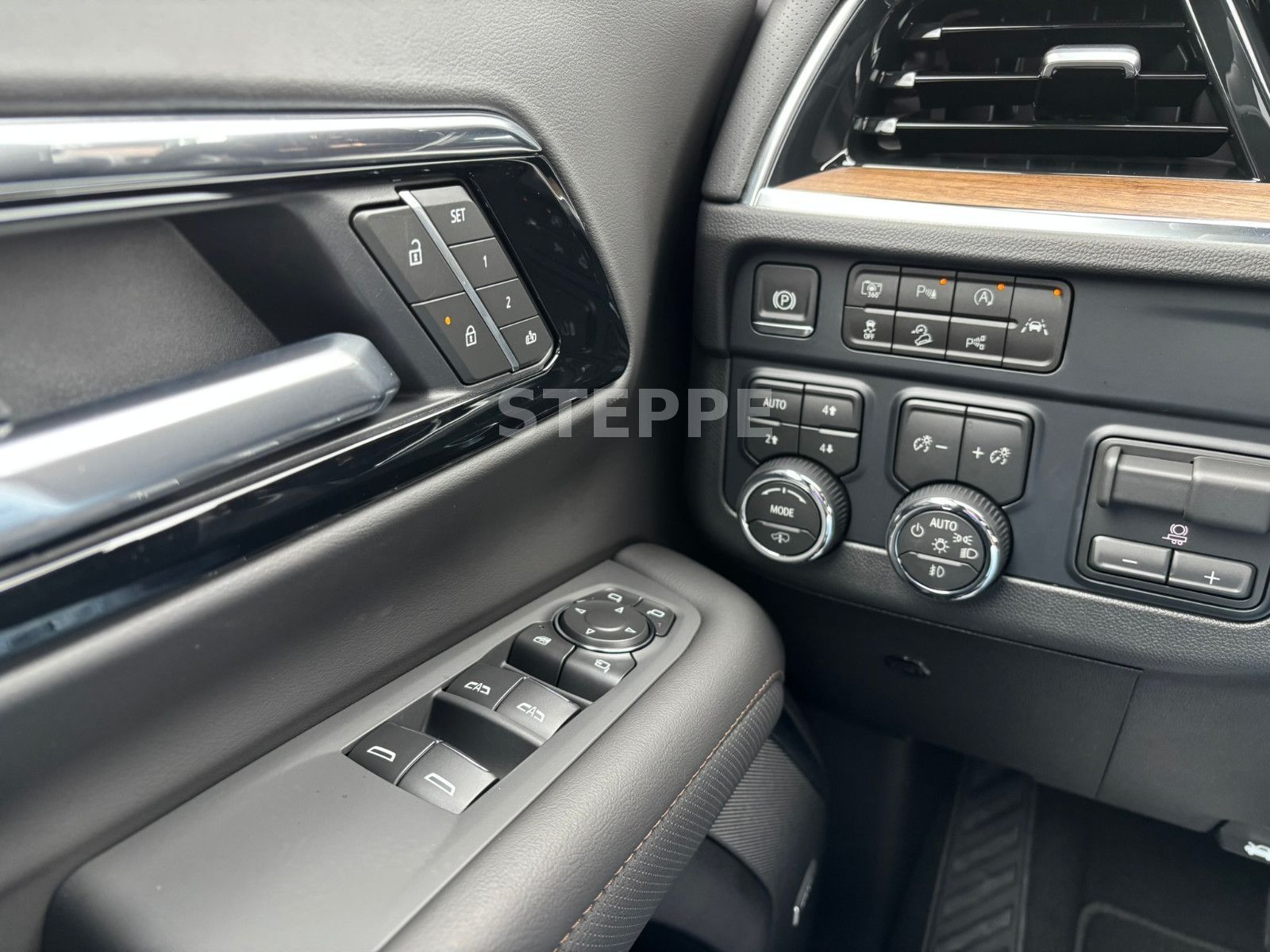 Chevrolet MY26 Suburban 6,2 High Country AHK  24" Luftfed.