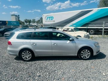 Volkswagen Passat Variant - 4