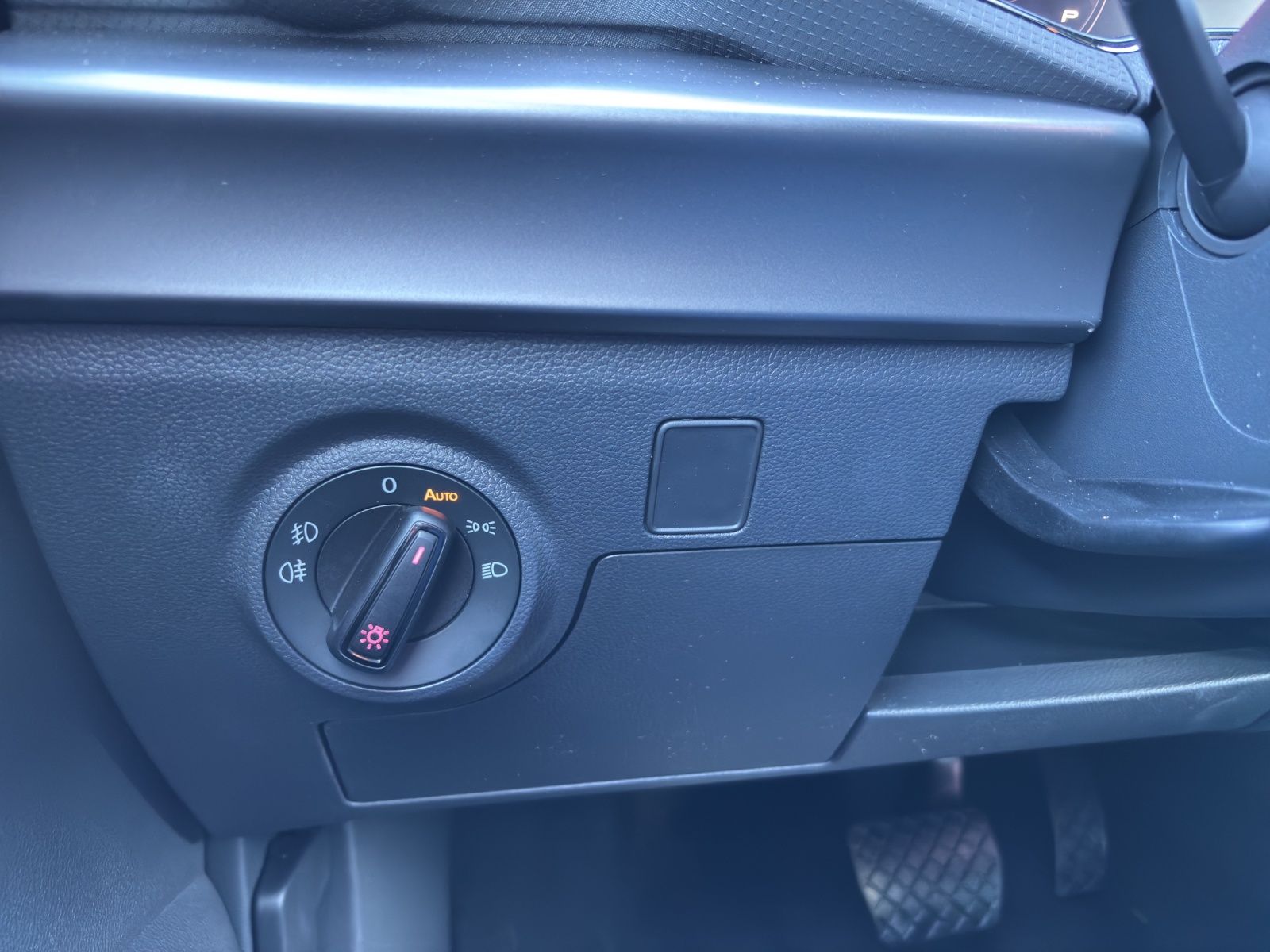 Fahrzeugabbildung SEAT Arona 1.0 TSI FR KESSY RFK 18" BICOLOUR