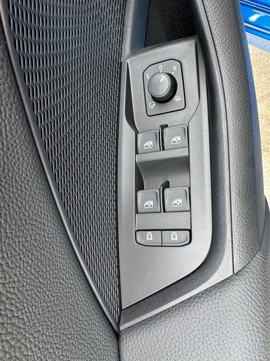 Fahrzeugabbildung SKODA Octavia Combi 1.5 TSI DSG*AHK*RFK*NAVI*eHeck