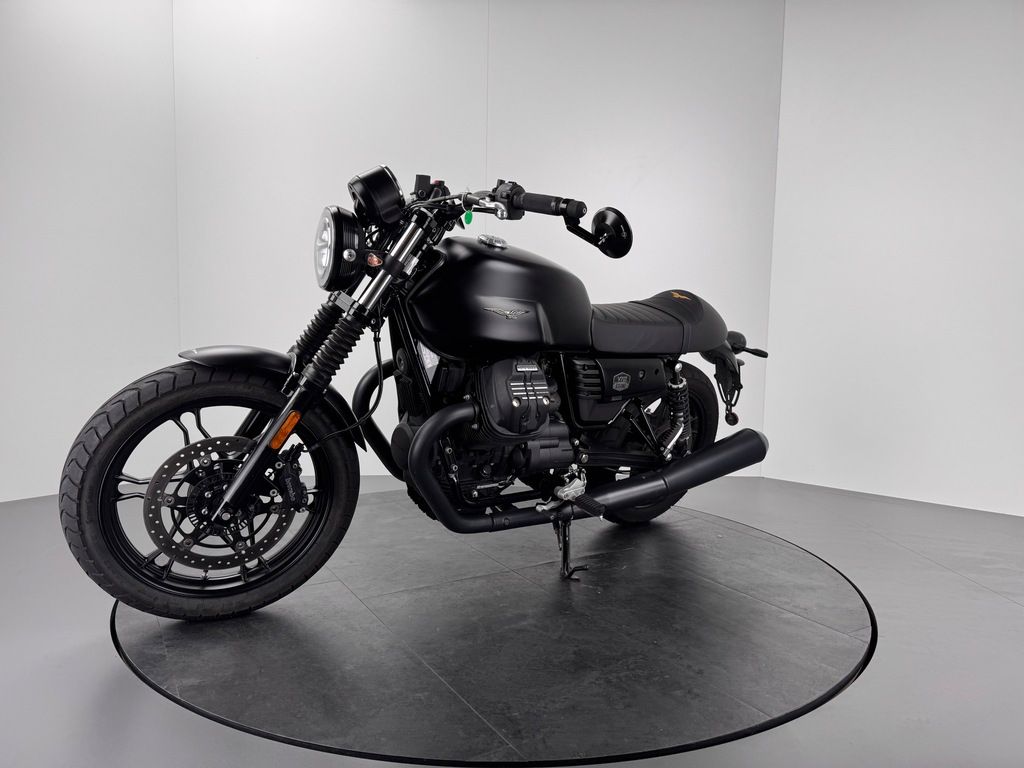 Fahrzeugabbildung Moto Guzzi V7 III Stone *TOP-ZUSTAND