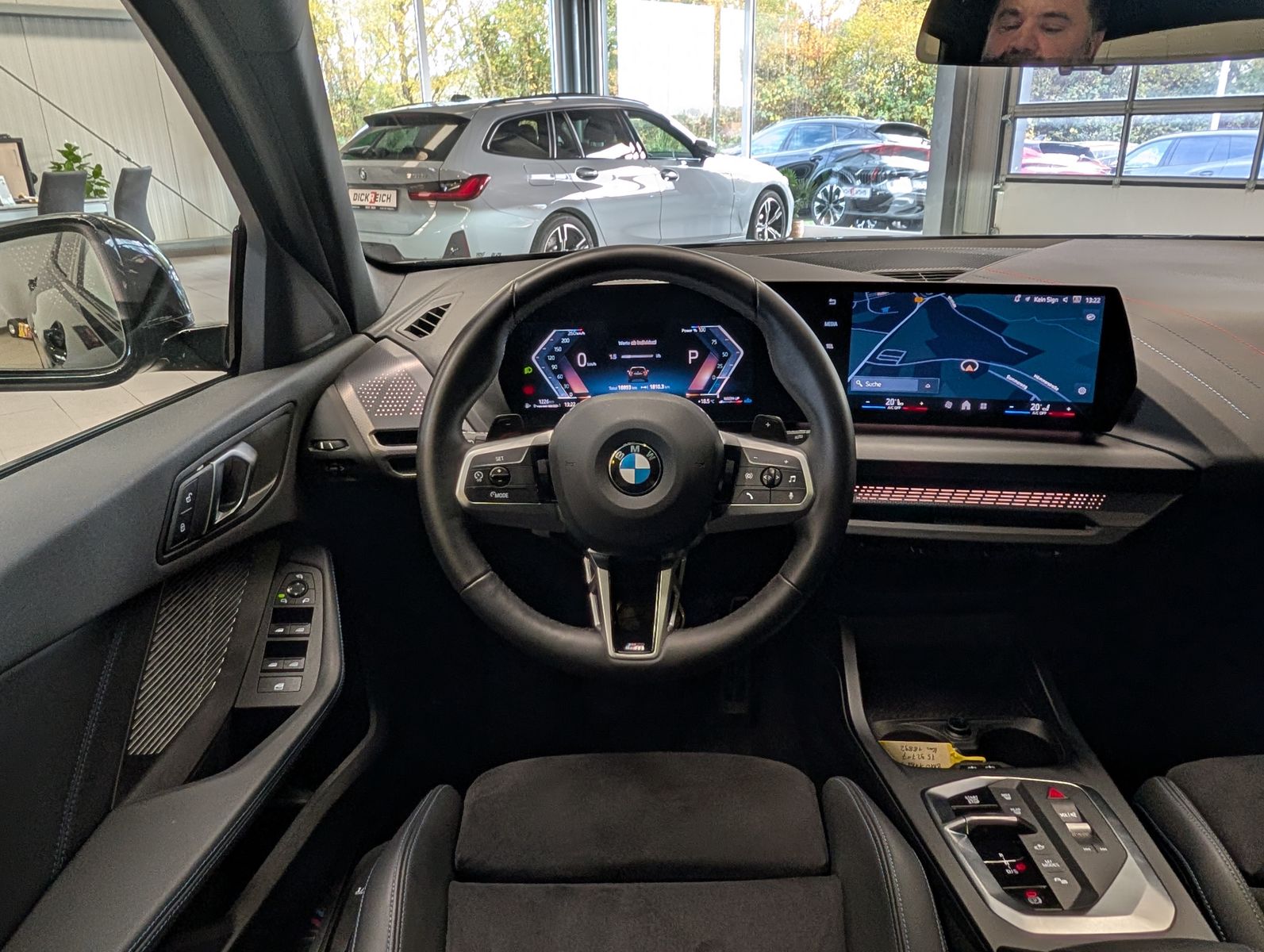 Fahrzeugabbildung BMW 118 d M-Sport Premium Ad-LED Cam Pano Alcan 18"