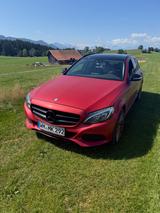 Mercedes-Benz 220 - Mercedes-Benz 220: Rot
