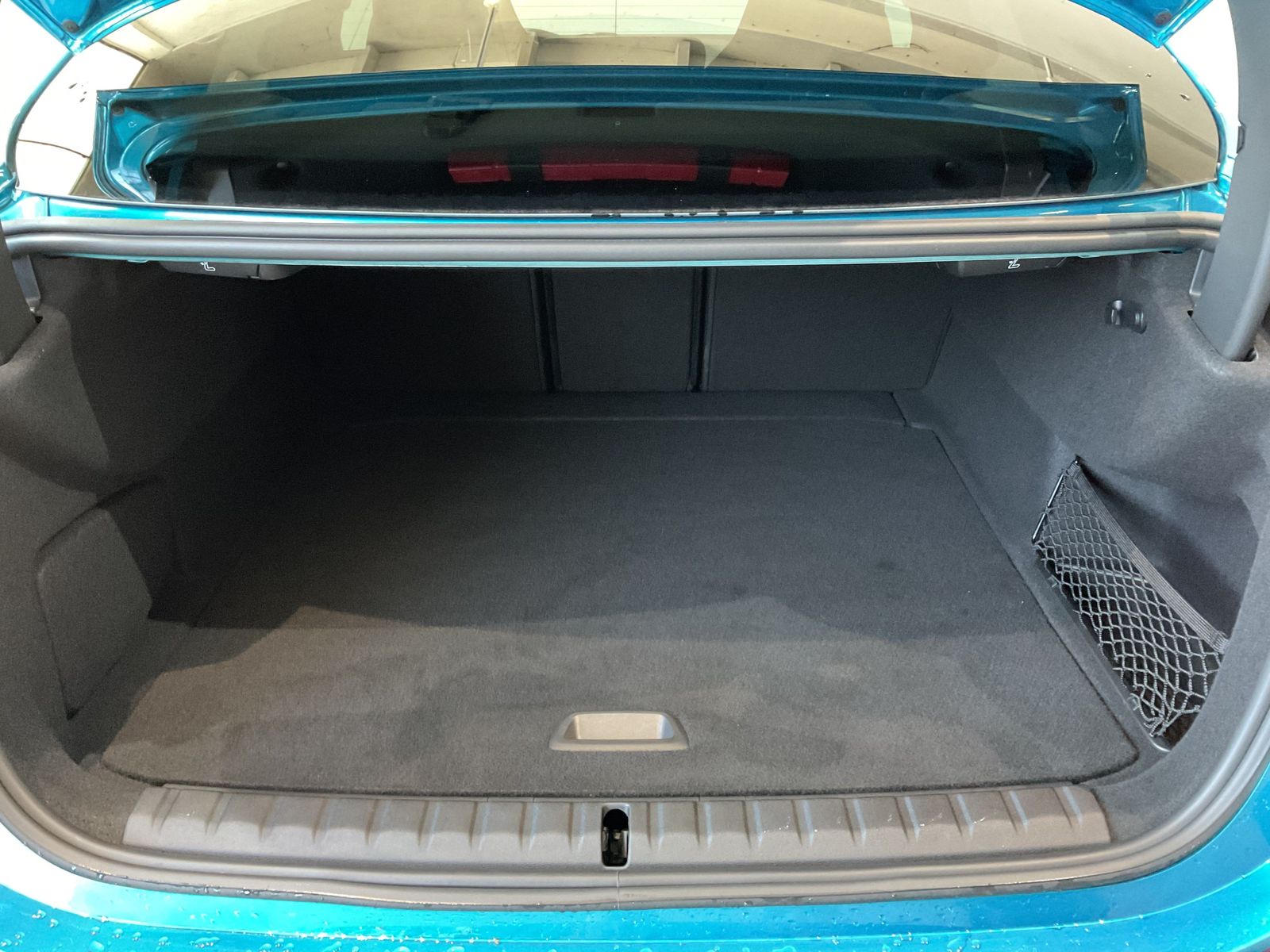 Fahrzeugabbildung BMW 220i 19" LMR | M-Sport | Head-Up Display