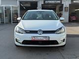 Volkswagen Golf VII Lim. e-Golf Garantie*ACC*Navi*LED* - E-Autos