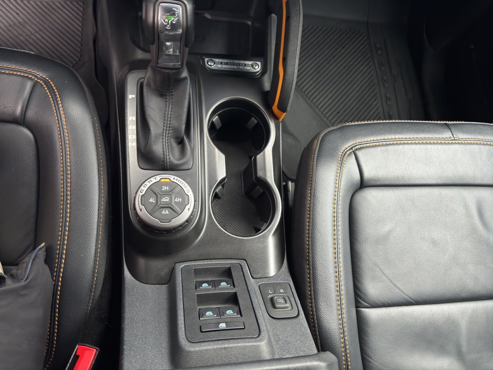 Fahrzeugabbildung Ford Bronco 2.7l EcoBoost V6 Badlands e-4WD #360-Gr