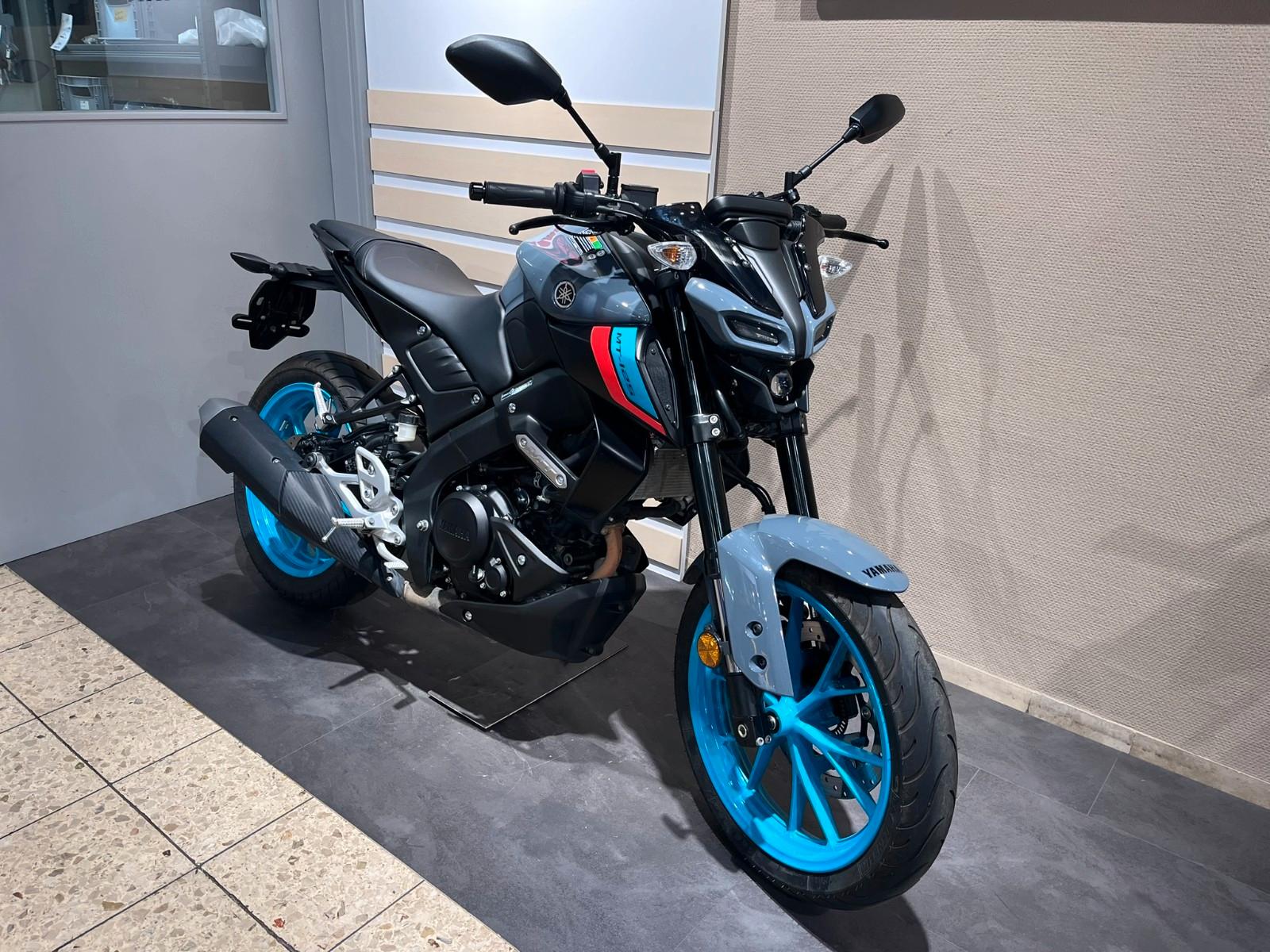 Yamaha MT-125 *Heizgriffe + Zubehör*