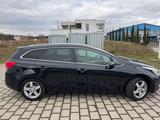 Kia cee'd 1.6 CRDI Navi Kamera Pdc Tüv Neu - Kia Kombi 2014 Cee d mit Diesel-Antrieb