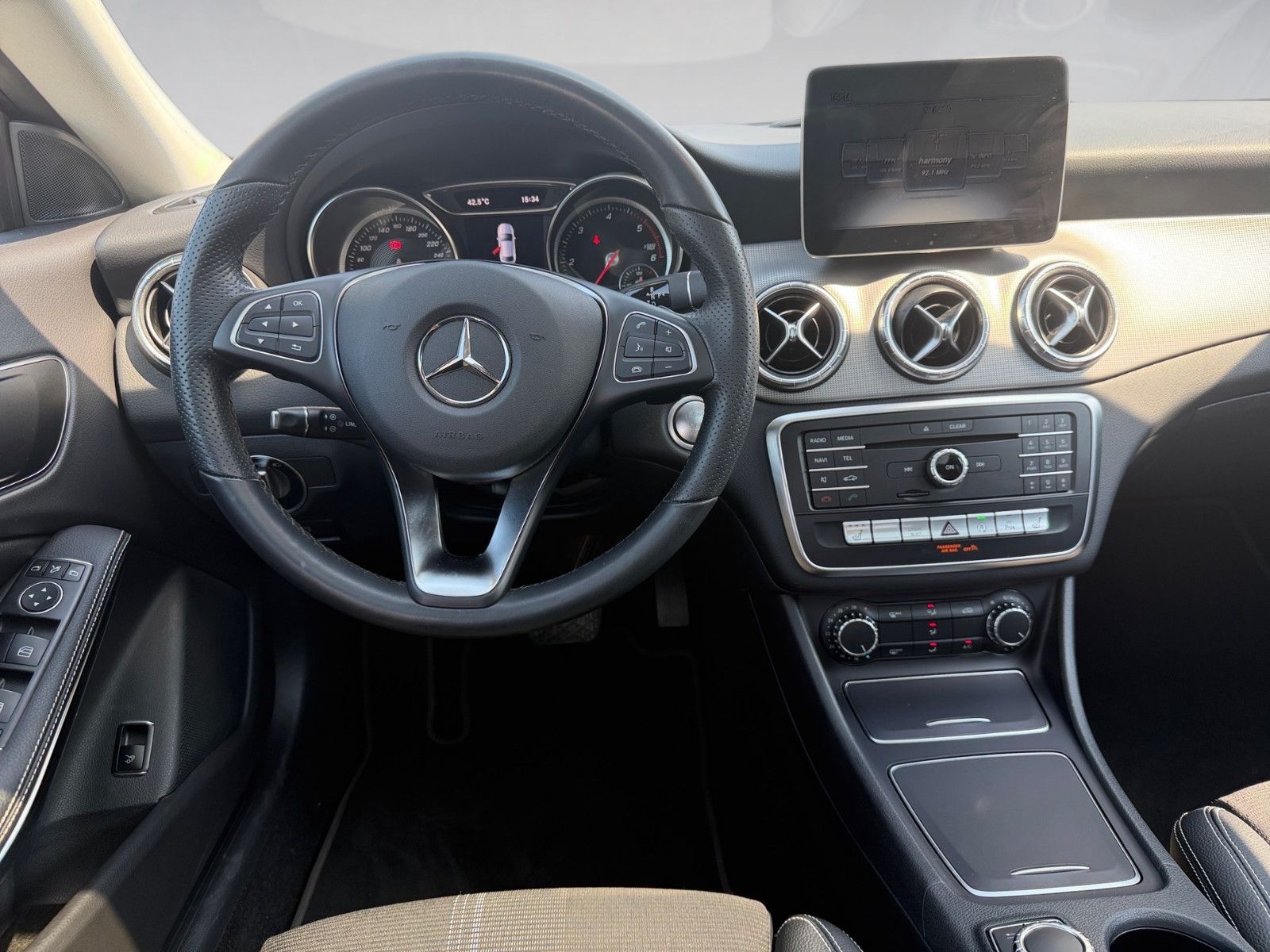 Mercedes-Benz CLA 220 CDI d 4Matic *Night-Paket*Pano*LED-High* foto 14