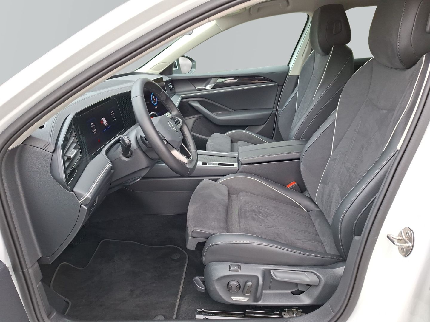 Passat Variant 1.5 TSI eHybrid Business *AHK*NAV